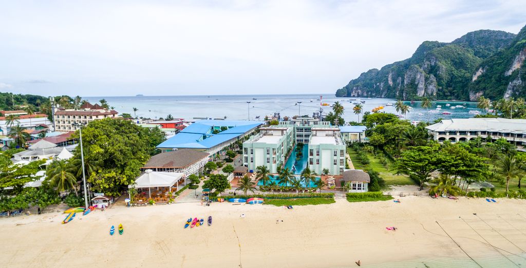 Cassia Phuket Bang Tao 5*, Phi Phi Harbour View Hotel 4* e Khao Lak Laguna 4* con possibile pre-estensione a Bangkok