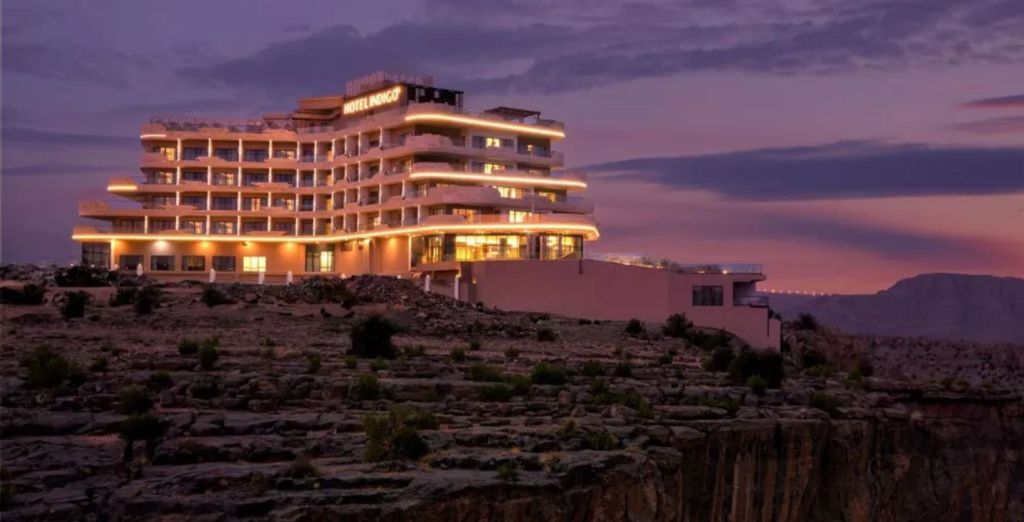 The St. Regis Al Mouj Muscat Resort 5* con possibile prolungamento all'Hotel Indigo Jabal Akhdar Resort & Spa by IHG 4*