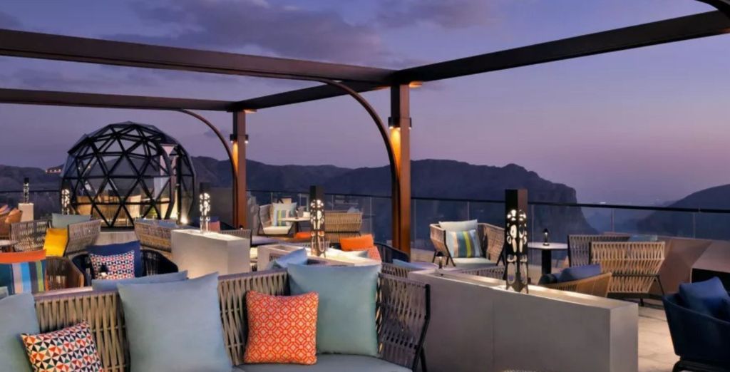 The St. Regis Al Mouj Muscat Resort 5* con possibile prolungamento all'Hotel Indigo Jabal Akhdar Resort & Spa by IHG 4*