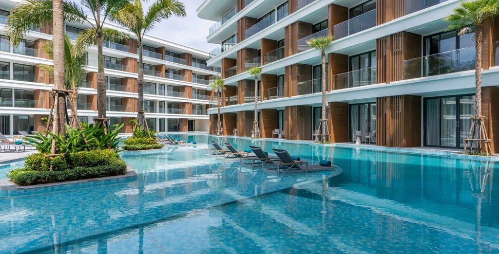 Cross Vibe Bangkok Sukhumvit 4*, Bella Nara Hotel 4* e Kora Beach Resort Phuket 5*