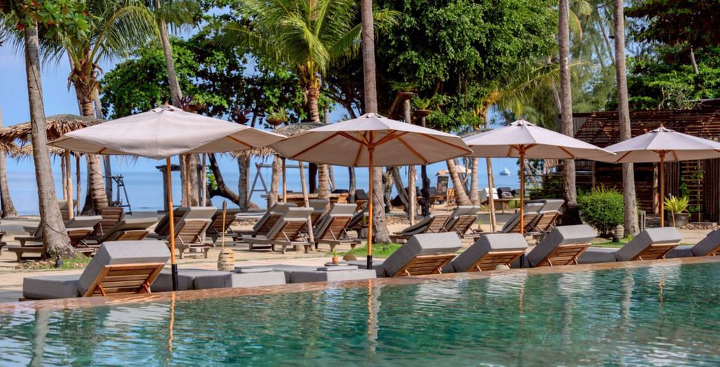 Mercure Bangkok Sukhumvit 11 4*, Dinso Resort & Villas Ko Chang, Vignette Collection by IHG 5* e eventuale soggiorno all'High Season Pool Villa & Spa 5*