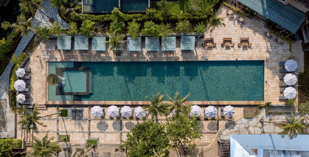 Mercure Bangkok Sukhumvit 11 4*, Dinso Resort & Villas Ko Chang, Vignette Collection by IHG 5* e eventuale soggiorno all'High Season Pool Villa & Spa 5*