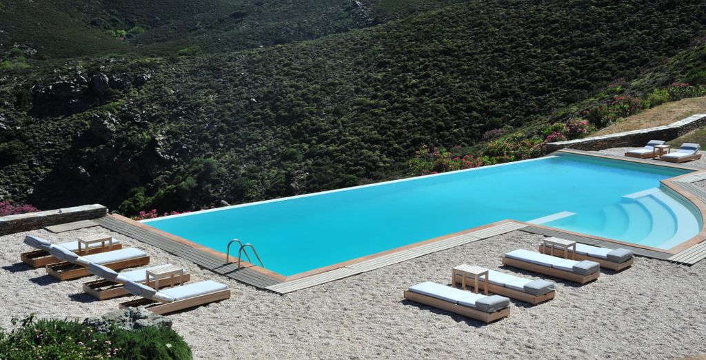 Aegea Blue Cycladic Resort 4*