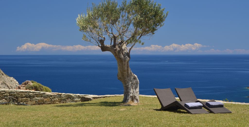 Aegea Blue Cycladic Resort 4*