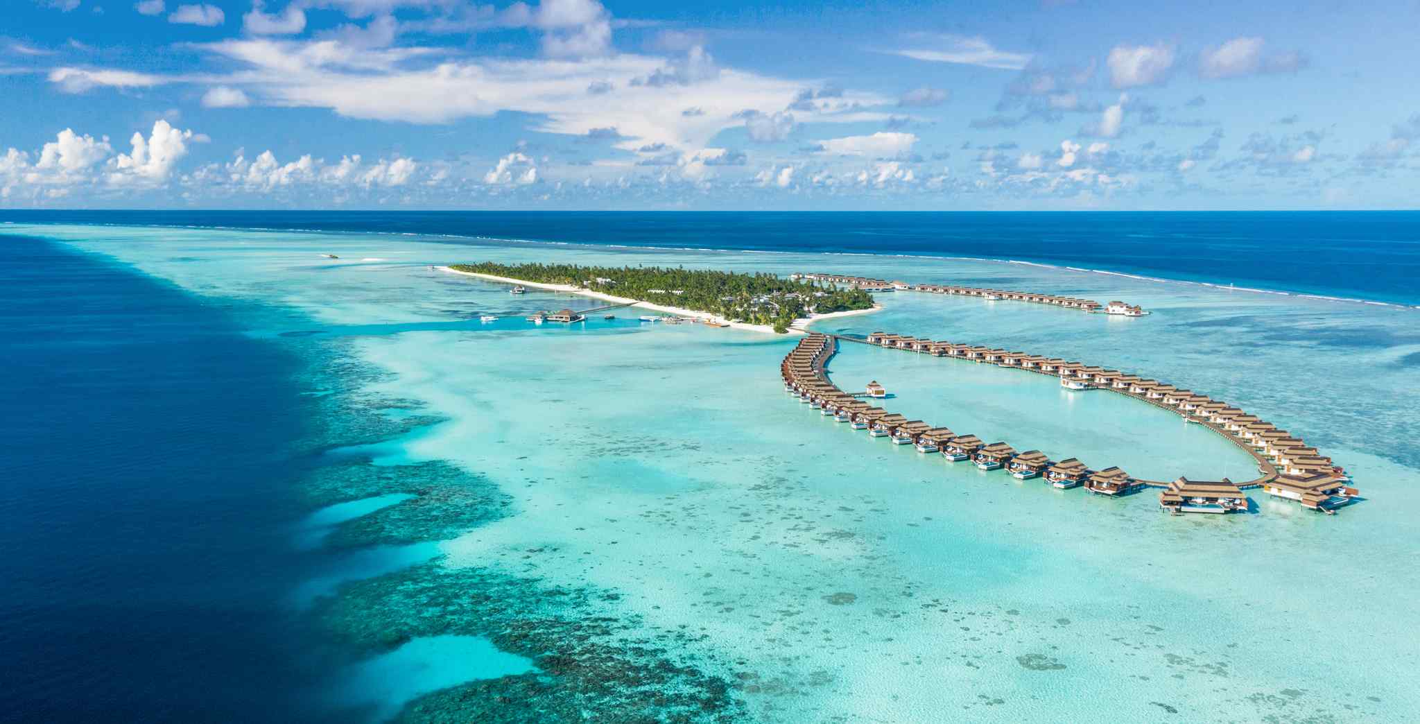 Pullman Maldives Maamutaa 5* – Maldives