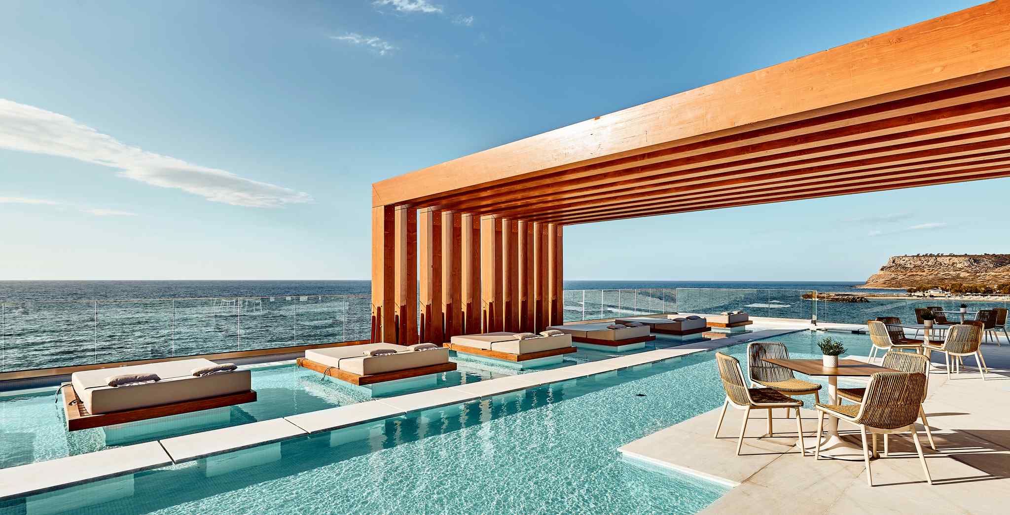 Enorme Santanna Island 5* – Crète