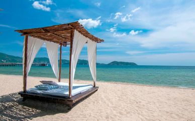 Siripanna Villa 4*, Somerset Park 4* y Thavorn Beach 5*