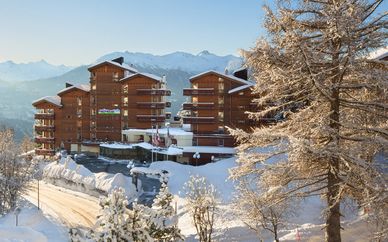 Hotel Helvetia Intergolf 4*