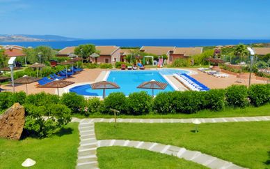 Cala Rosa Club Hotel 4*