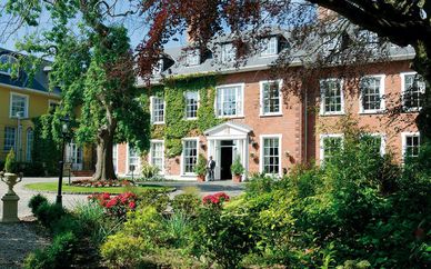 Hayfield Manor 5*