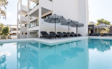 Azur Hotel 4*