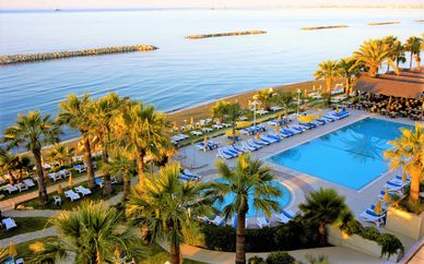 Palm Beach Hotel and Bungalows 4*