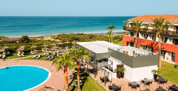 Ilunion Calas de Conil 4*