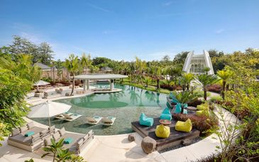 Kupu Kupu Barong 5*, Cross Bali Breakers 5* & optional Gili Trawangan