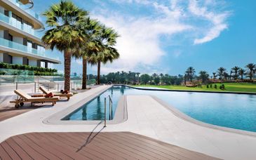 JA Lake View Hotel Dubai 5*