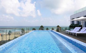 Hotel Opera Tel Aviv by Herbert Samuel 