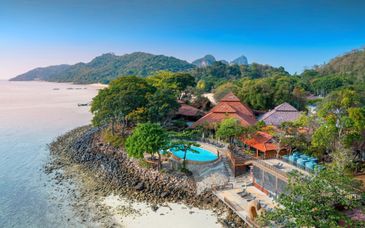 Howard Johnson by Wyndham Phuket Nai Yang  4* + Phi Phi Natural Resort-SHA Plus 4* + The Hotspring Beach Resort & Spa 5* of Grand Mercure Krabi Resort 4*