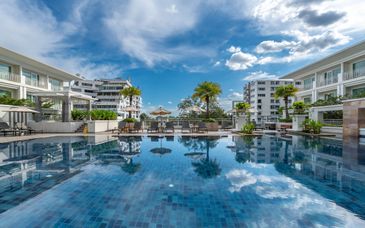 The Twin Towers Hotel 5*, Kantary Hills Hotel Chiang Mai 5* & weiteres Hotel nach Wahl
