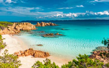 Cala della Torre Village 4* mit Flug oder Sardinia Ferries