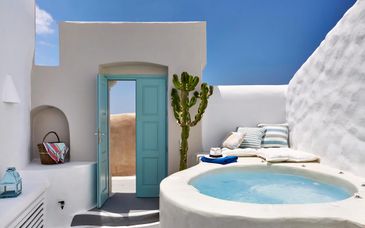 Valsamo Suites Santorini 4*