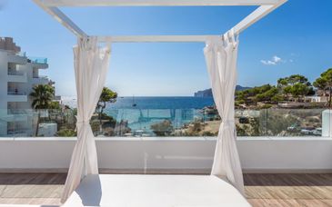Fergus Style Cala Blanca Suites 4*