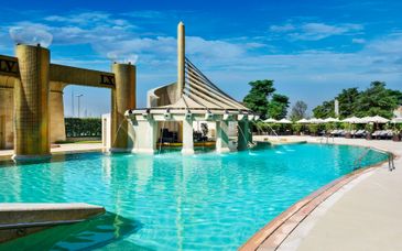 Raffles Dubai 5*