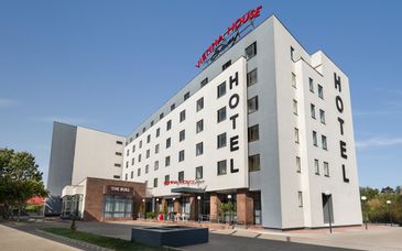 Vienna House Easy 4*