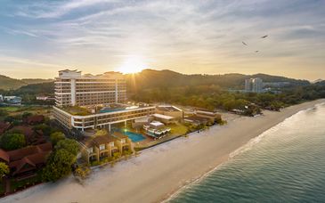 InterContinental Kuala Lumpur by IHG 5* & Parkroyal Langkawi Resort 5*
