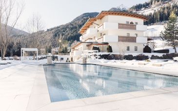 Alpenpalace Luxury Hideaway & Spa Retreat 5*