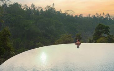 Adiwana Alas Harum 5*, Maua Nusa Penida 5*, Sini Vie Resort Seminyak 5* & optional Singapour