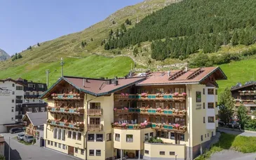 Alpin & Naturhotel Post 4*