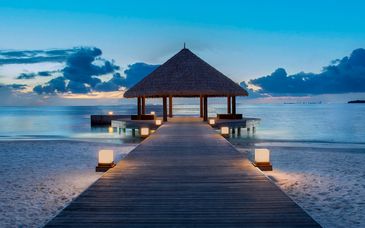 Dhawa Ihuru Maldives 5* und optional Bangkok