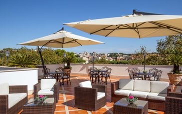 Donna Laura Palace 4*