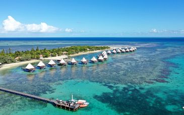 Dusit Thani Singapore, DoubleTree by Hilton Noumea 4* & Oure Lodge Beach Resort 4*