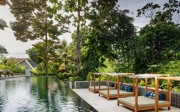 Kombireise: Dinara Ubud Hotel 4* + Taksu Sanur Hotel 4* + The Angkal Resort Nusa Penida