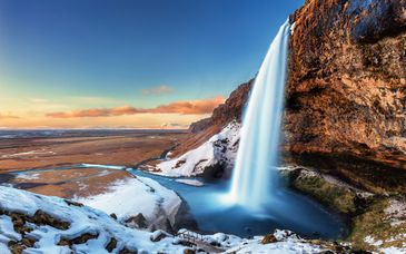 Autotour: Geysire, Gletscher und Wasserfälle