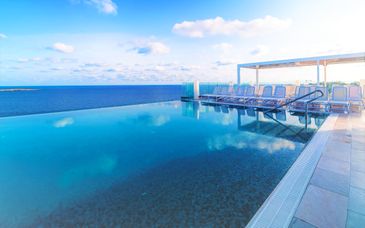 Adults Only: Seaview Hotel 4*
