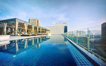 Hotel Stripes Kuala Lumpur 5* & Tanjong Jara Resort 5*