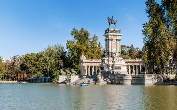 Voco Madrid Retiro 4*
