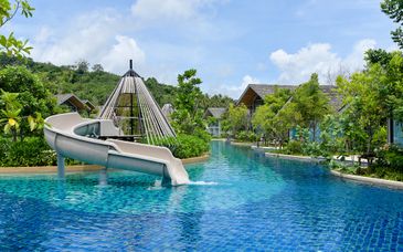 Andaman Cannacia Resort & Spa 4* & Island Escape Burasari 5 & Pullman Khao Lak Resort 5* und optional Bangkok
