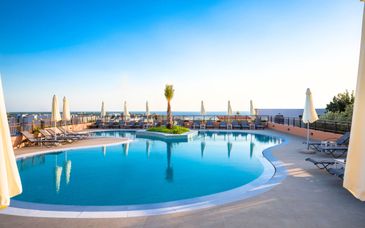 Pyria Hotel 4*