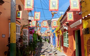 Tour privado por Colombia con extensión opcional en San Andrés