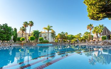 AP Adriana Beach Resort 4*