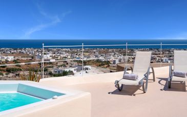 Nalas Suites Emporio Santorini 