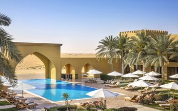 Crowne Plaza Abu Dhabi - Yas Island 4* et Aldhafara Desert Resort Abu Dhabi 5*