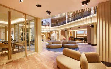 Grand Plaza Hôtel & Wellness 5*