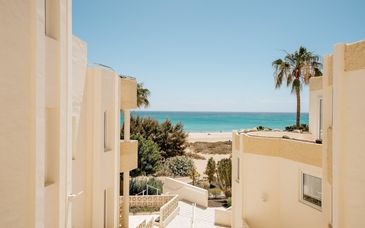 R2 Maryvent Beach Apartments