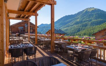 Le Chalet Blanc Hôtel & Spa 4*