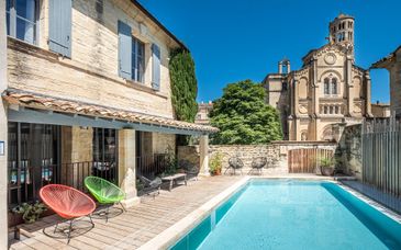 Boutique Hôtel Entraigues 4*