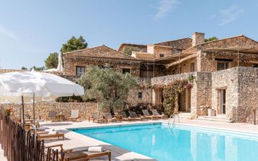 Le Mas des Herbes Blanches Hotel & Spa 5*